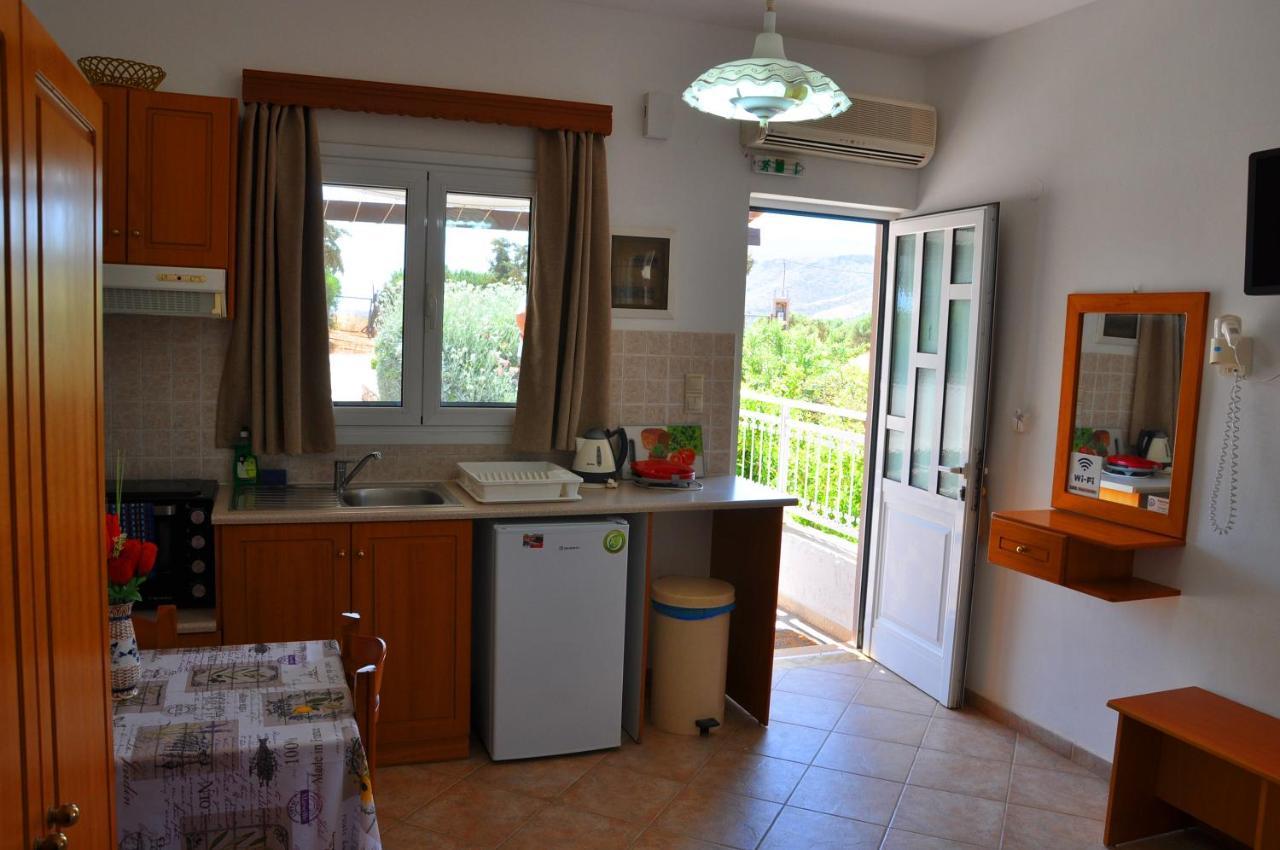 Lagos Studios & Apartments Palekastro Bagian luar foto
