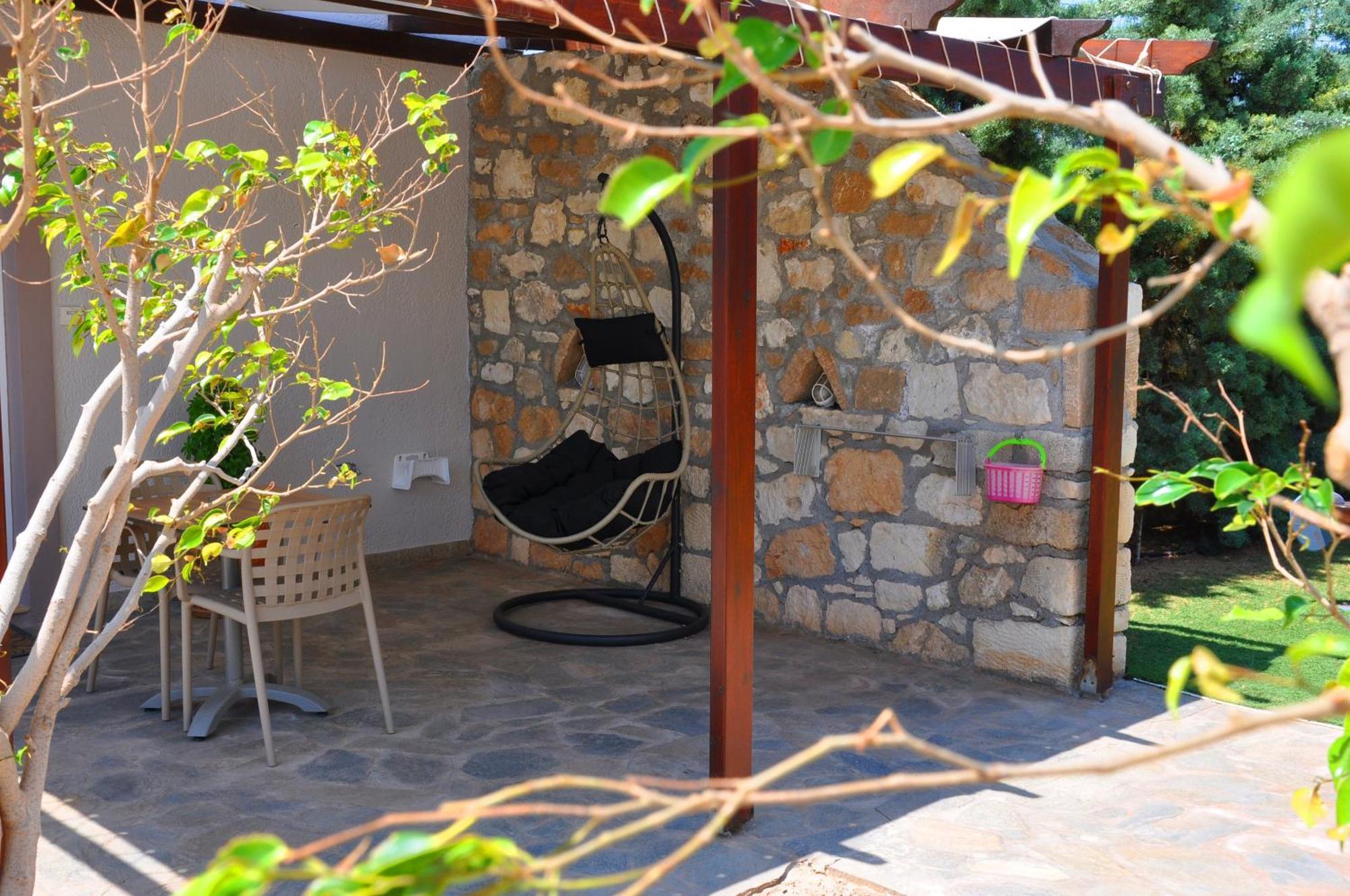Lagos Studios & Apartments Palekastro Bagian luar foto