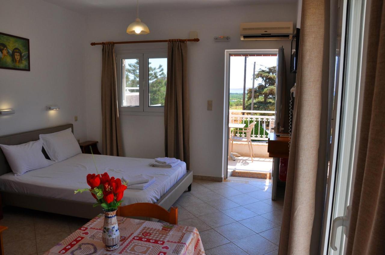 Lagos Studios & Apartments Palekastro Bagian luar foto
